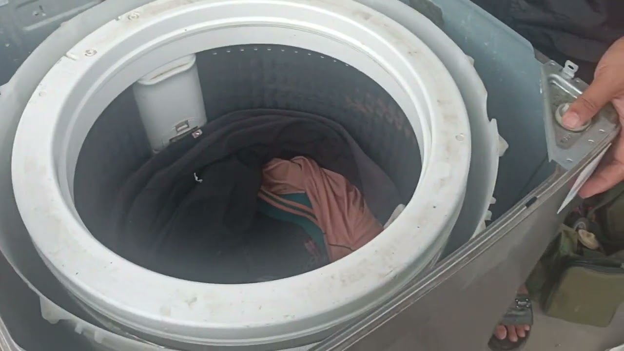 Sửa máy giặt kêu to , rung lắc mạnh. Máy giặt Aqua lồng đứng vắt rung lắc.