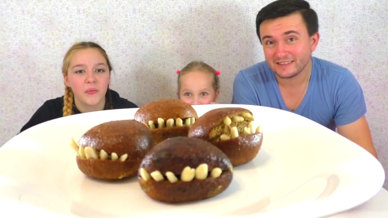 Откуси Лизни Съешь ЕДУ на ХЭЛЛОУИН Челлендж / Halloween Challenge