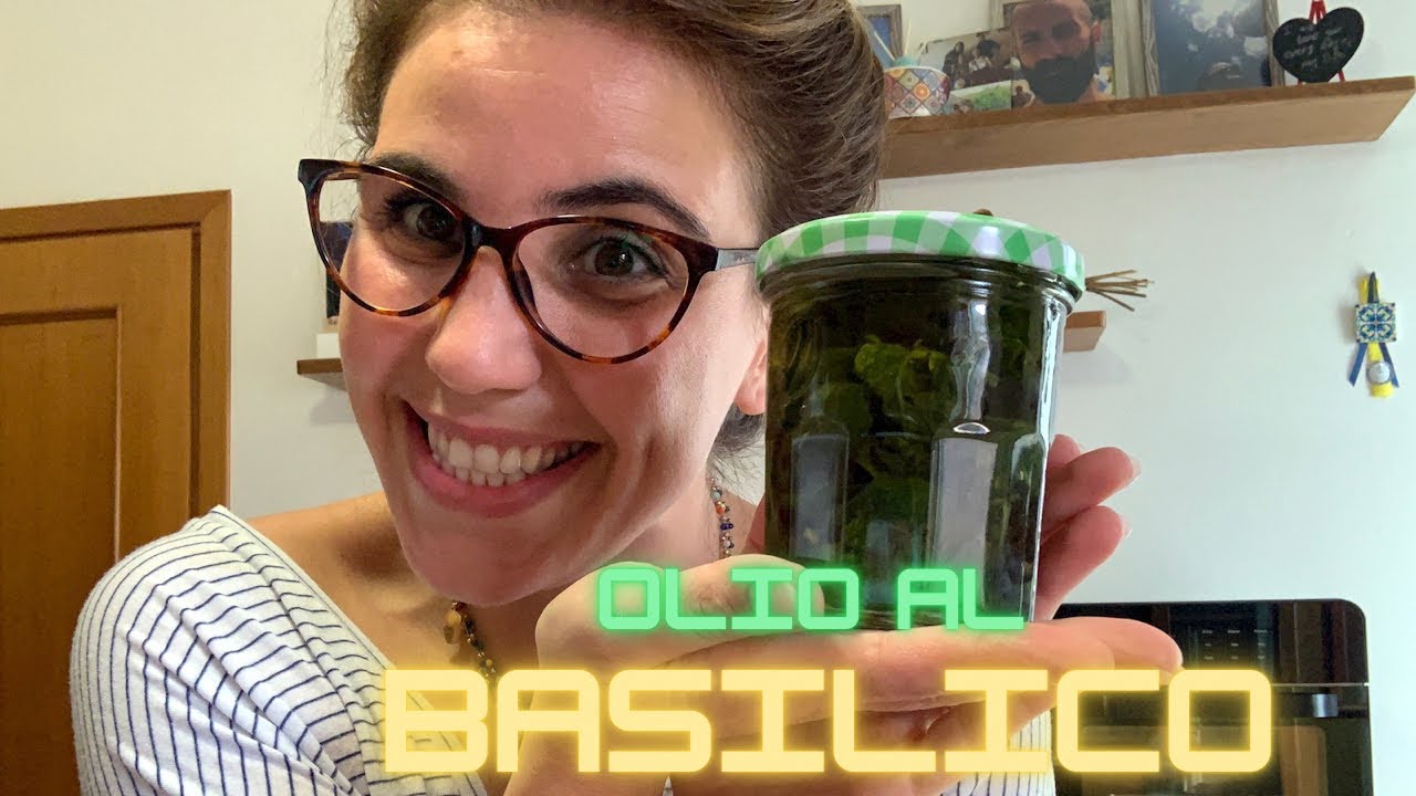 Olio al basilico facilissimo per avere basilico anche in inverno | olio aromatizzato al basilico
