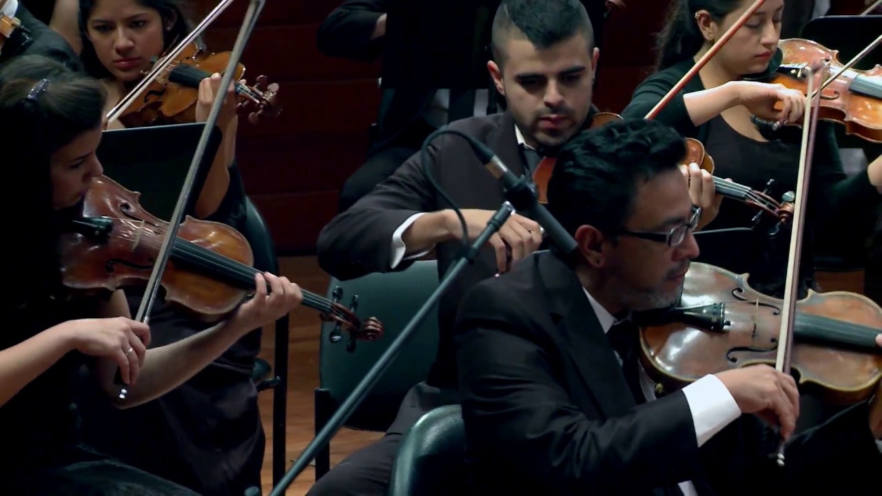 W.A Mozart, Obertura de 