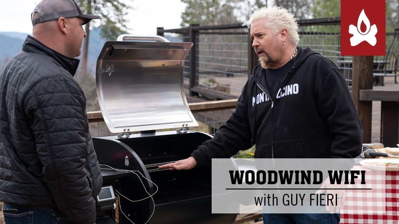 Гай Фиери готовит на новом инструменте Camp Chef Woodwind