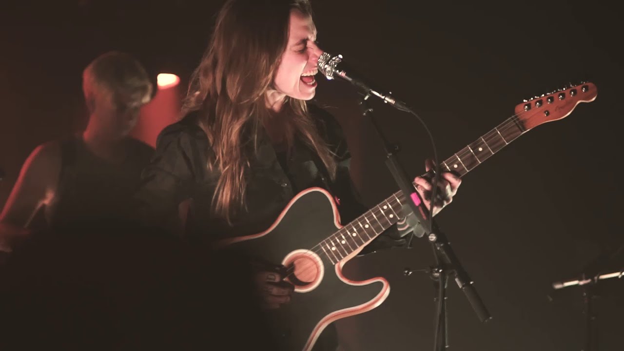 Julien Baker - Favor (Live in London)