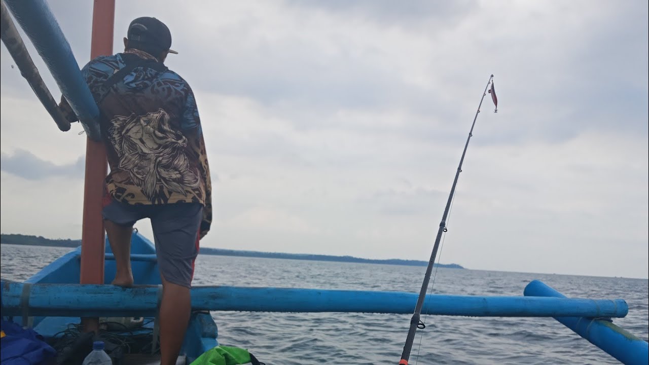 Coba-coba mancing dasaran di laut Situbondo, hasilnya melimpah 🎣