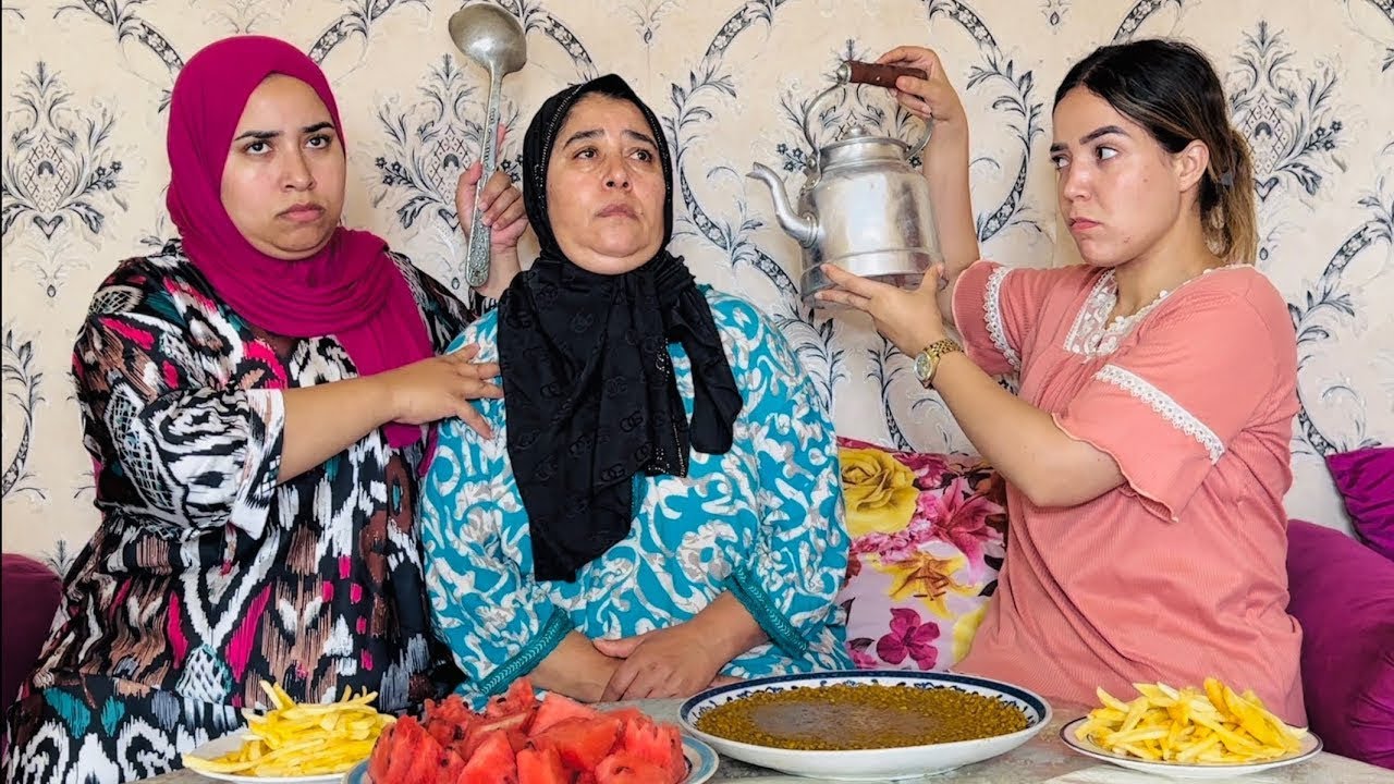 سلاسلة أفلام: تزوج بها مبغاتش تسكن عند العدوزة 😨كرى ليها بيت مع الجيران طواليط مشروكة😱ناضت روينة
