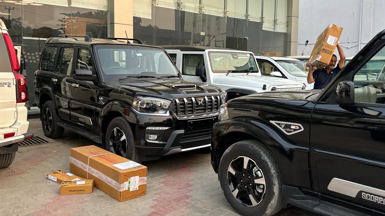 इसके सामने कौन टिकेगा भला | Mahindra Scorpio Classic S11 Black | Boss #mahindra #mahindrascorpio