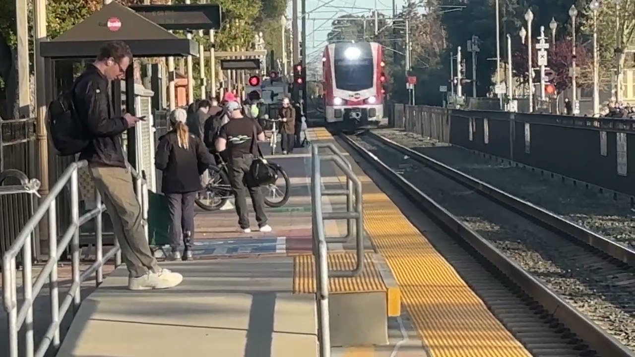 Getting on Northbound Local @caltrain #151 at Menlo Park Station.