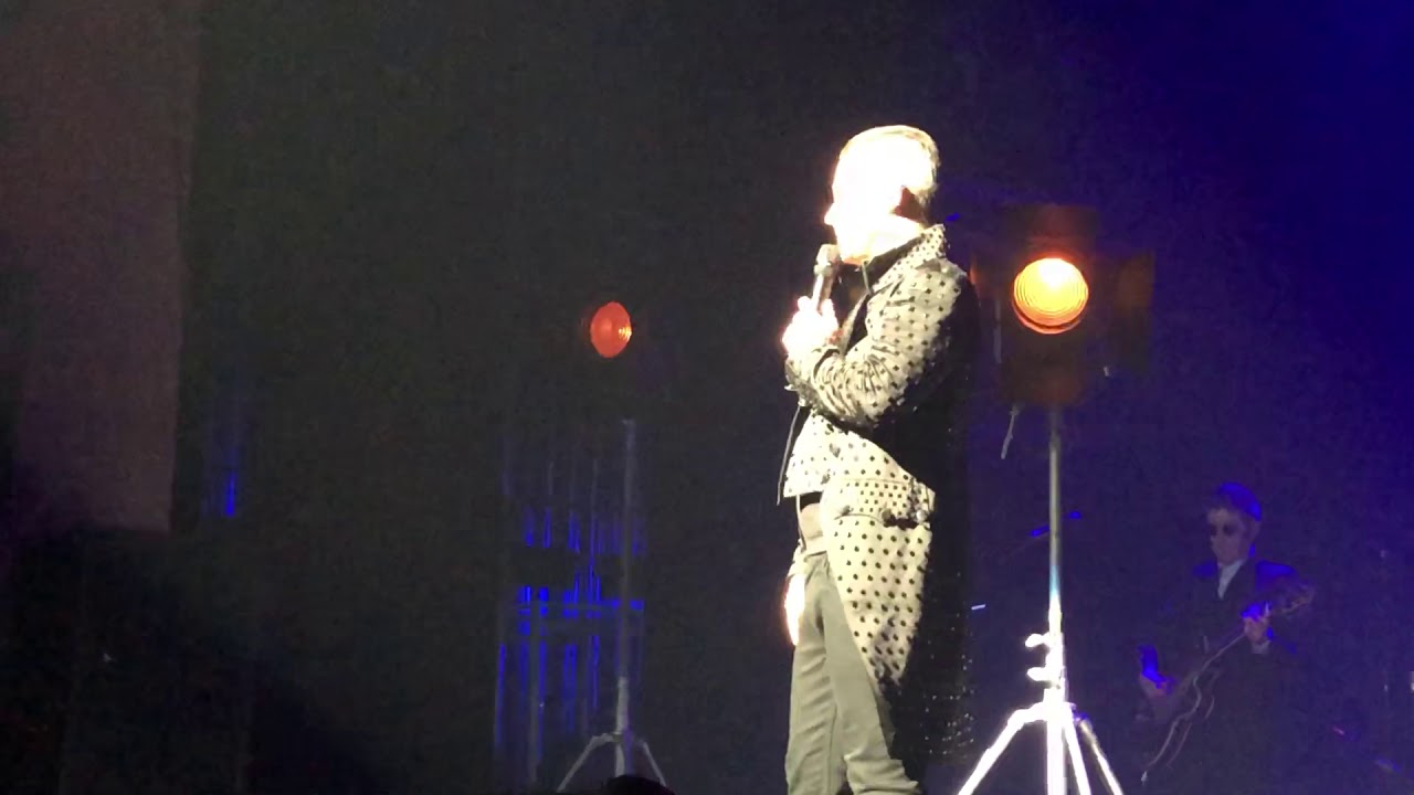 Robbie Williams “Creep” Live in Vegas