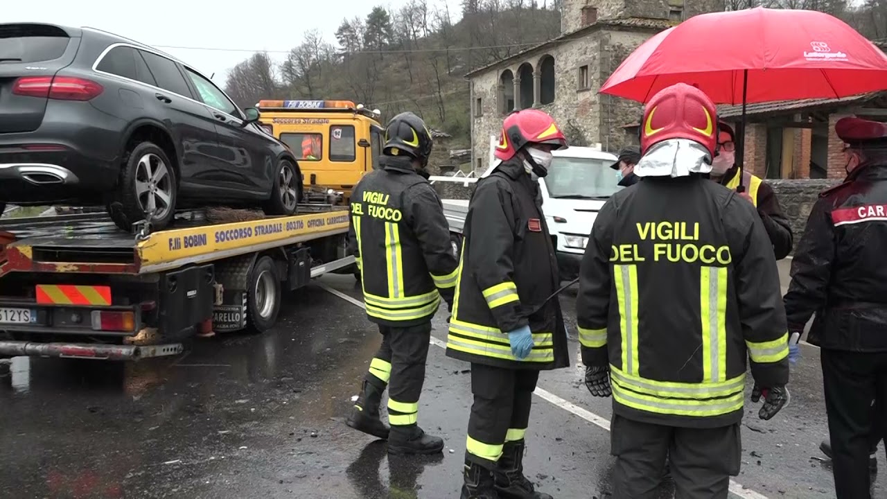 Tragico scontro a Santa Mama: muore un 26enne