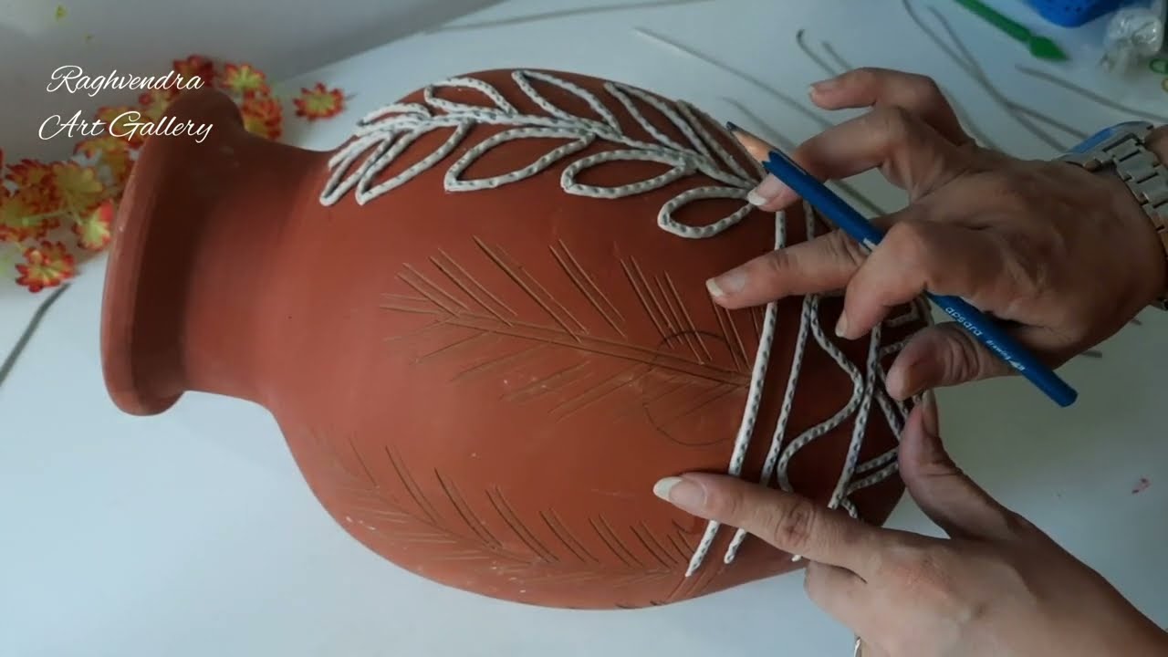 Lippan Art के  साथ बनाए शानदार Flower Pot / Traditional Lippan Art On Pot / Matka Decoration