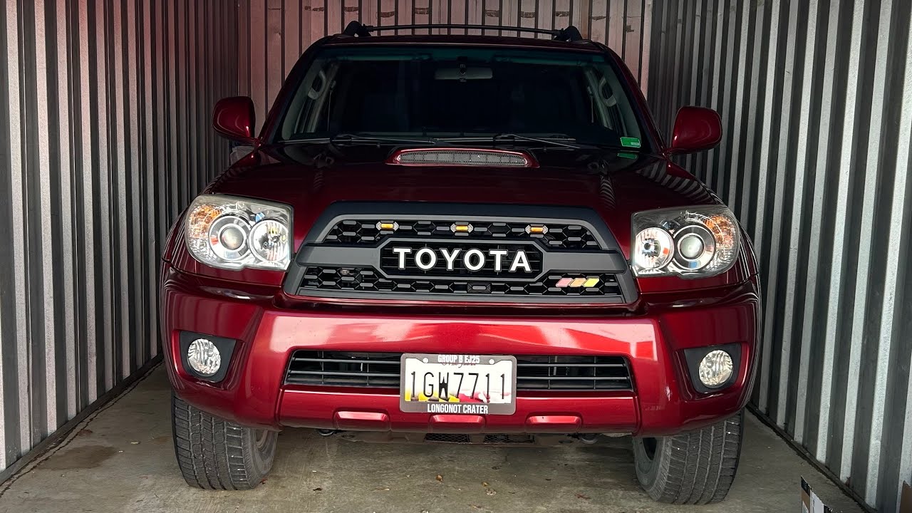 Заказал и установил решетку радиатора в стиле TRD от SRQ Fabrications на свой Toyota 4Runner 2006...