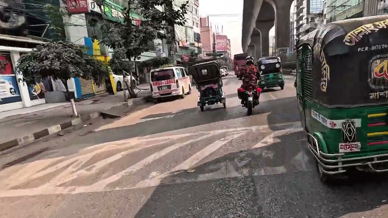 নির্বাচনী ডামাডোলের মাঝে ফাঁকা ঢাকার রাজপথ: আজকের পরিস্থিতি#ঢাকা, #ElectionUpdate
