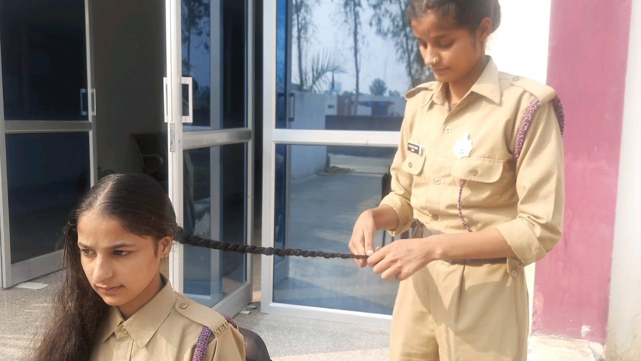 How to make figure of eight || सिर्फ ऐसे बनाएँ बाल NCC Girls || Figure of 8