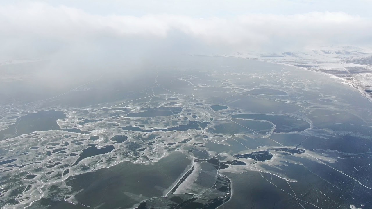 Paravani lake in winter. ფარავნის ტბა ზამთარში