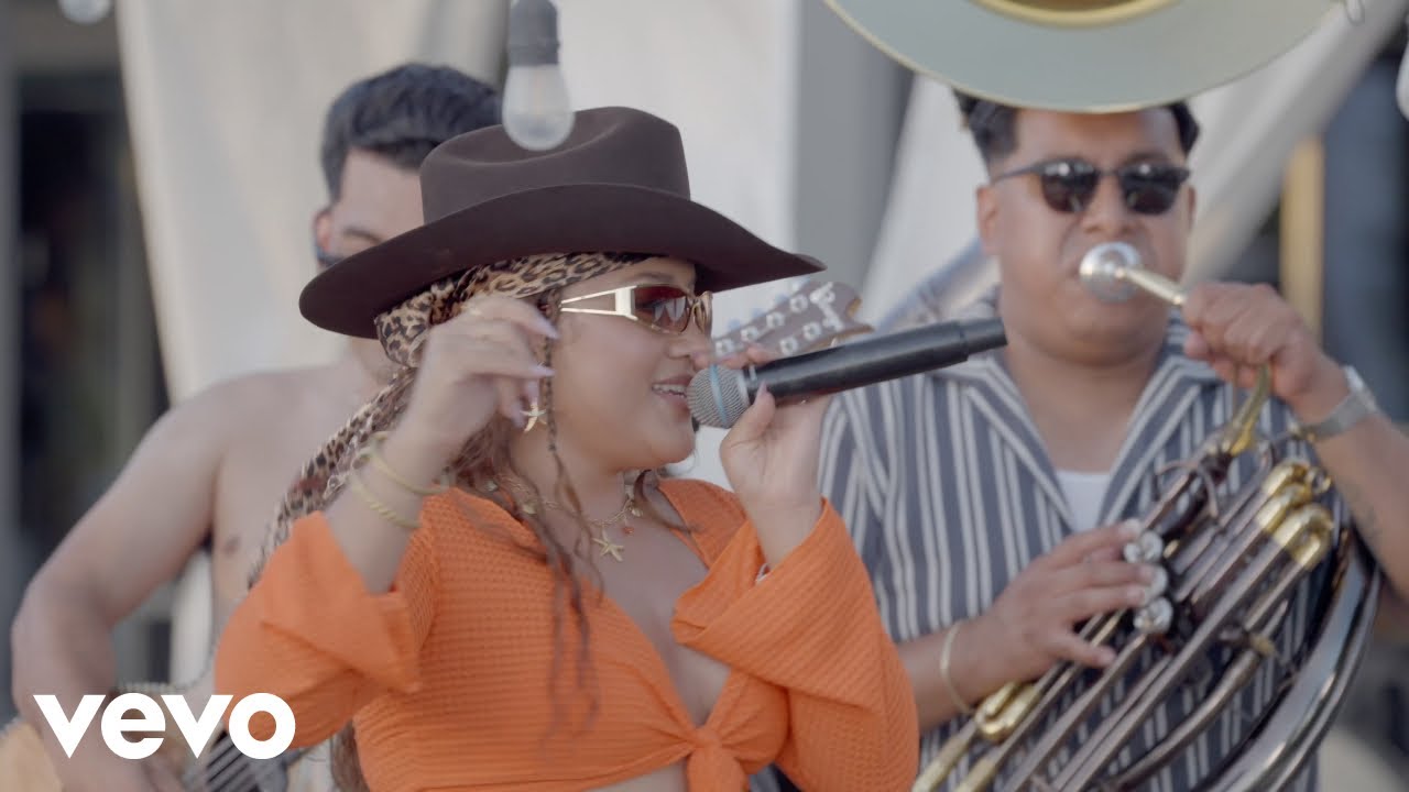 Jessica Ballesteros - Mira Mira Mirala Creo Estar Soñando Rica Y Apretadita