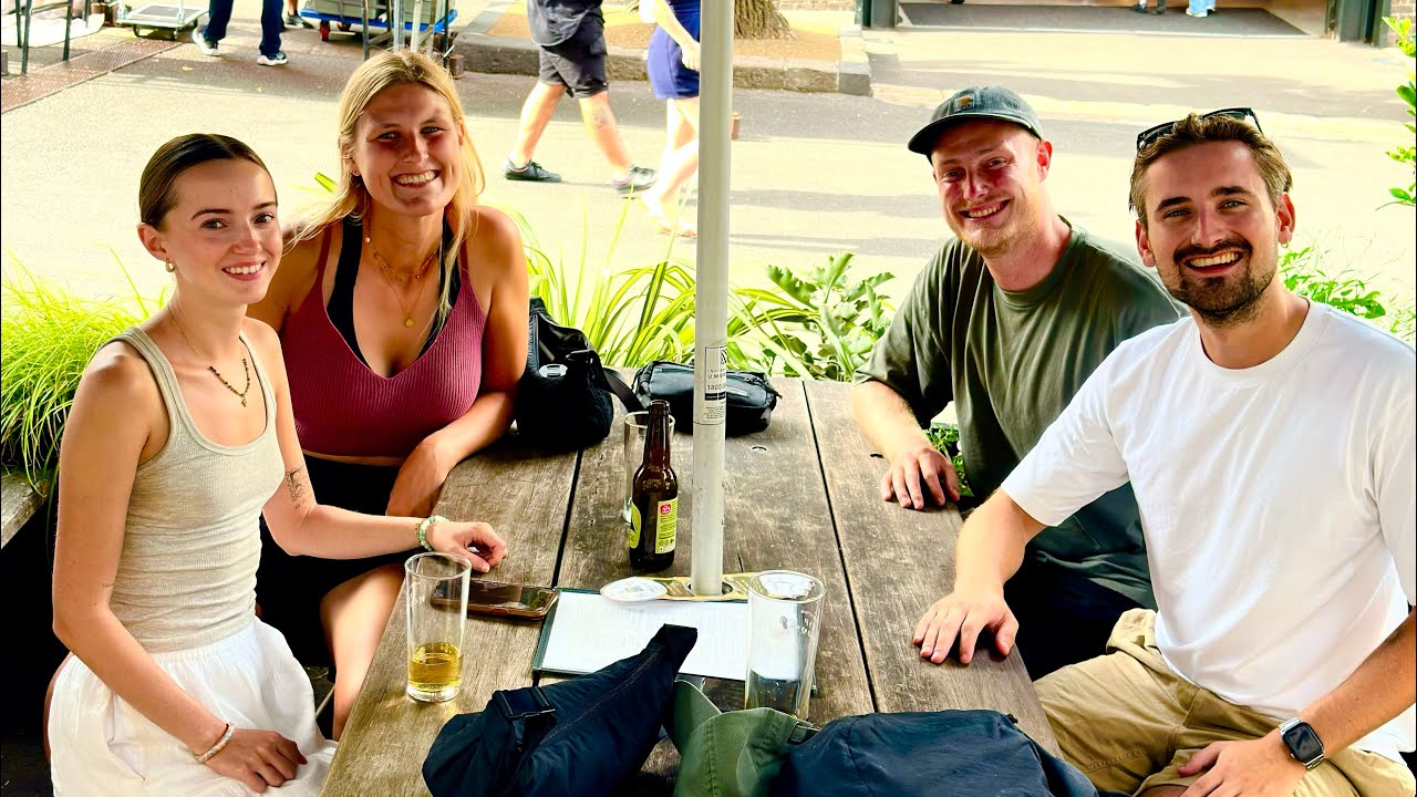 Megan and Aaron's Travels - Vlog #20 Melbourne, Sydney, Byron and Brisbane 🇦🇺