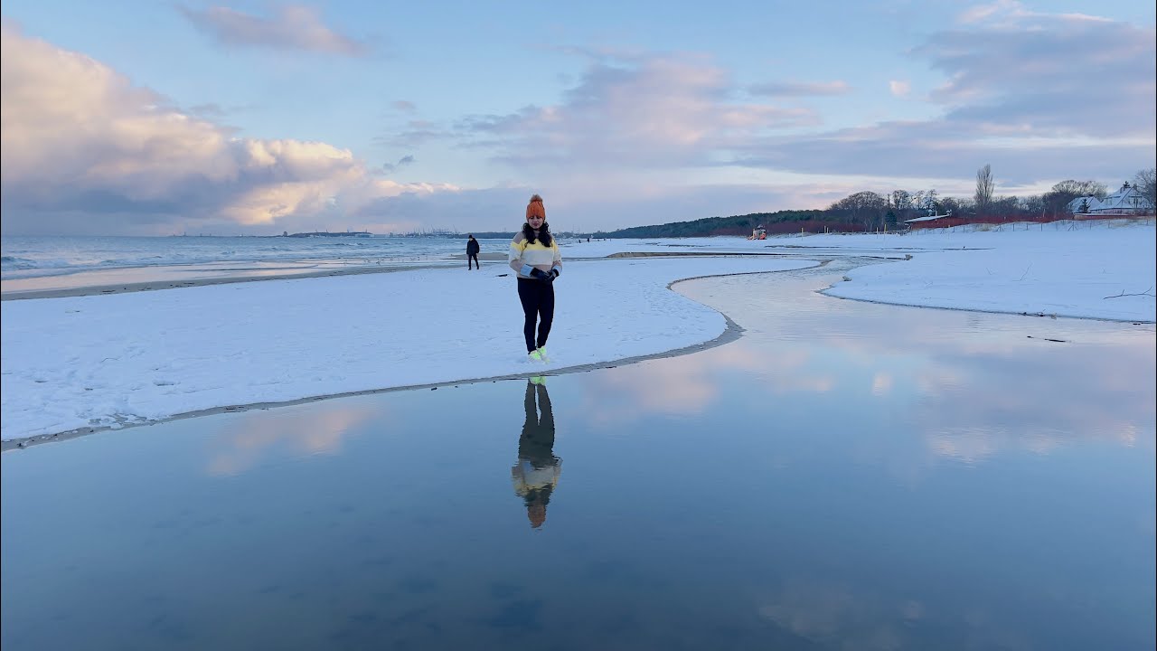 Winter in Poland | Walk through snow in Gdańsk |