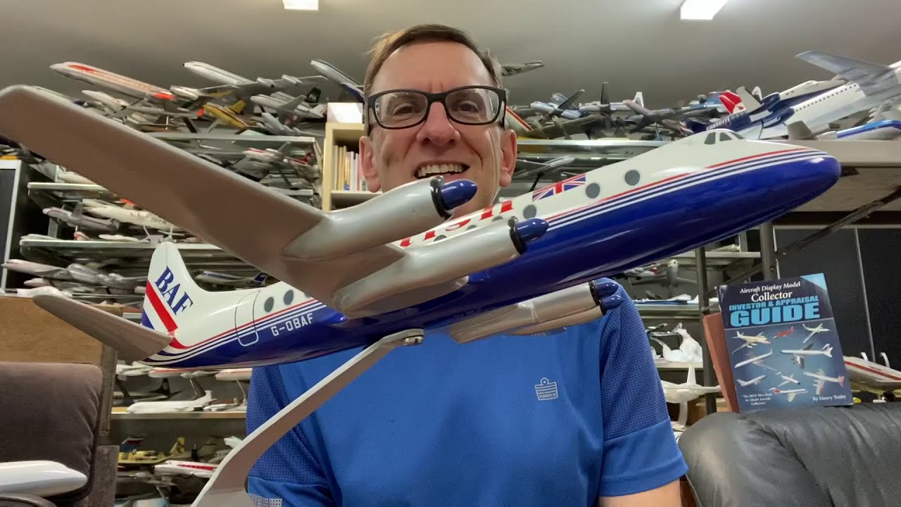 Model Moment with Henry Tenby #4 | British Air Ferries Viscount 1/72 by Executive Display Models
