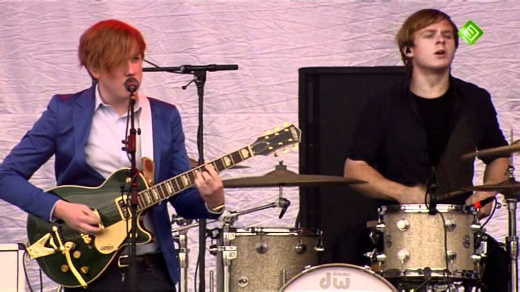 Two door cinema club - Something good can work - undercover martyn