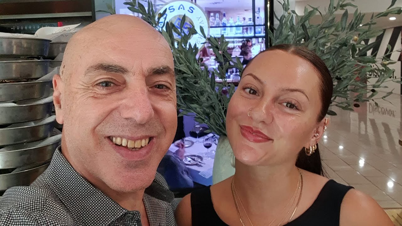 SpRoss Entertainment is live at YASSAS Southbank Melbourne Australia on the Yarra 14th March26 🥰🇬🇷🎶💕