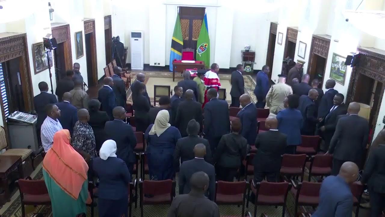MHE. RAIS SAMIA AKIWAAPISHA VIONGOZI WATEULE -IKULU JIJINI DAR ES SALAAM