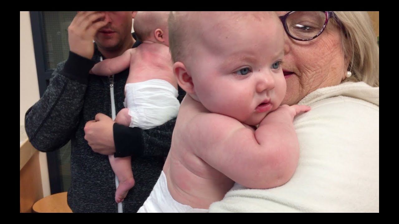 TWINS 4 MONTH VACCINATIONS - OCT 29-NOV 2, 2015