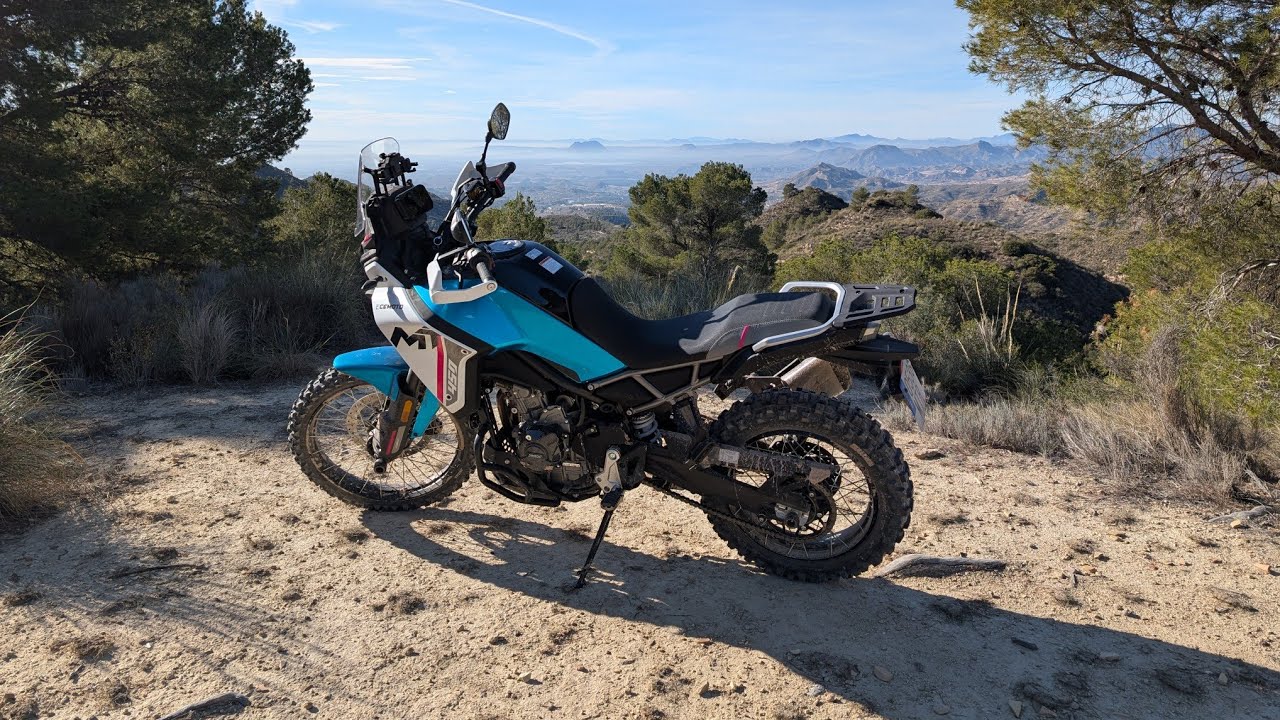 OFF ROAD/ENDURO CFMOTO 450 MT LA SOMETO A CASTIGO SEVERO