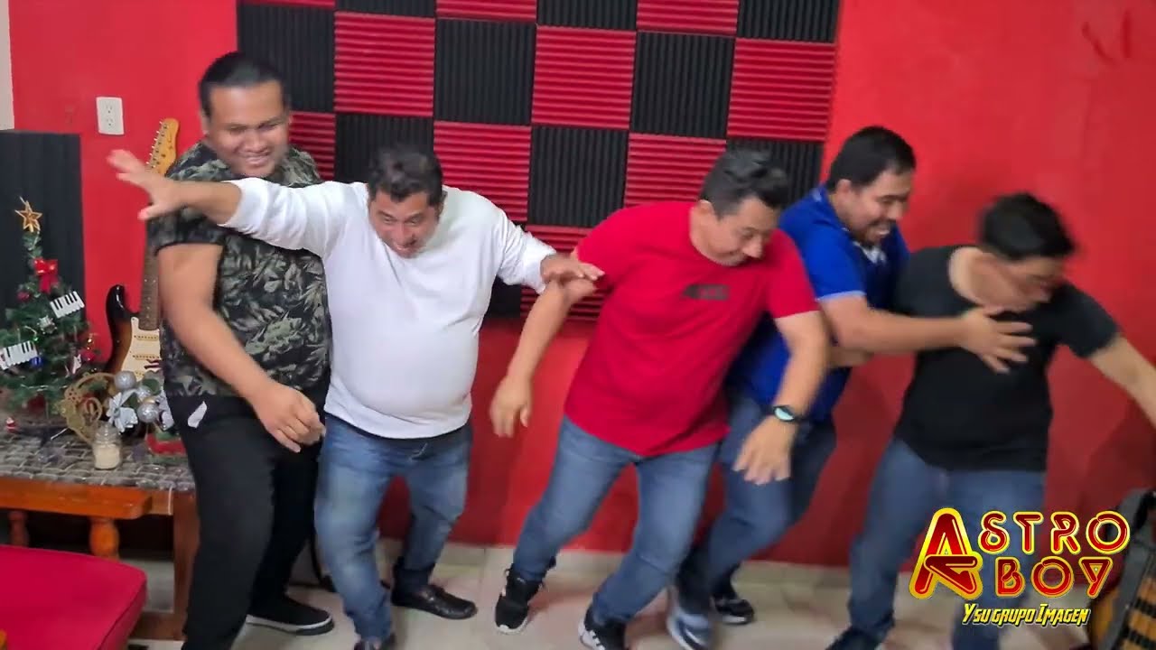 El Año Viejo - Yo Si Olvido El Año Viejo (Astro Boy y su Grupo Imagen)