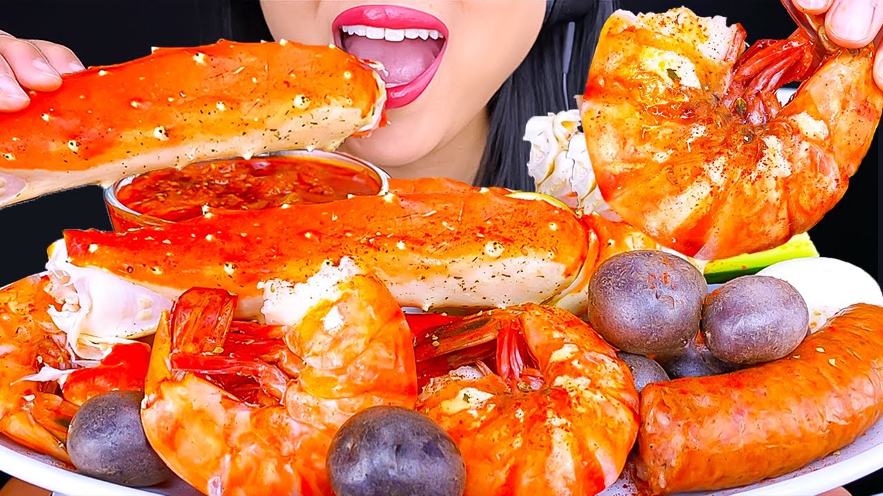 ASMR GIANT King Crab & Jumbo Shrimp SEAFOOD BOIL MUKBANG EATING SOUNDS | Eating Show | ASMR PHAN