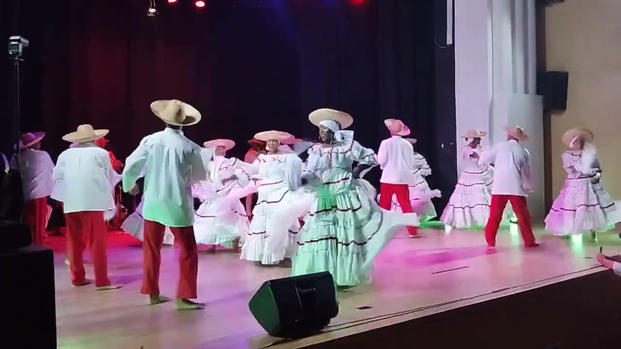 Danza el bambúco viejo - agrupación folclórica kacharipari 