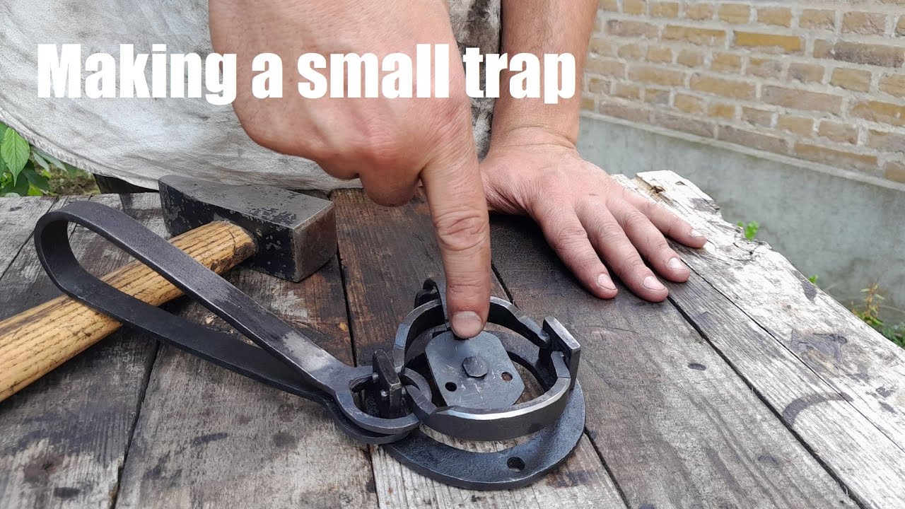 Blacksmithing - Forging a small animal trap