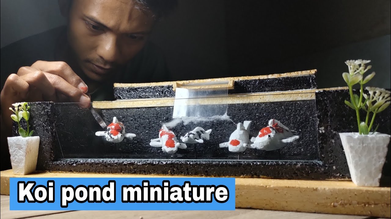 Миниатюрный минималистский пруд с карпами из пенопласта и стекла