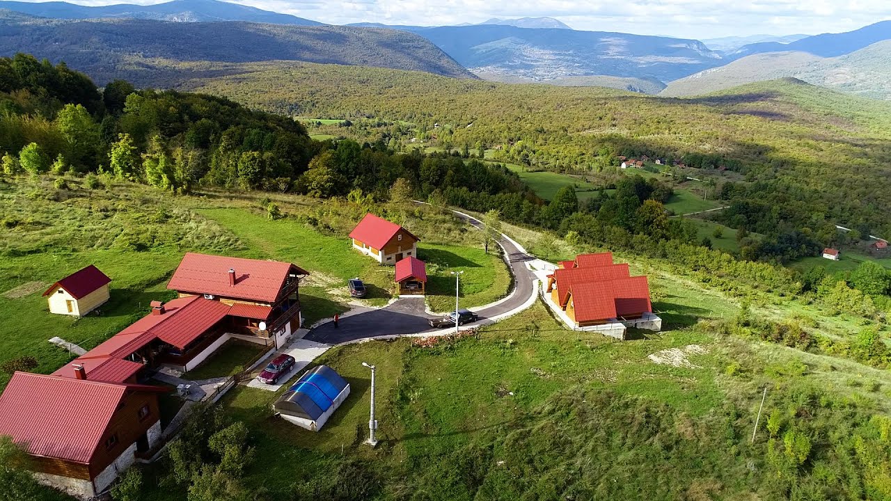 - NAPUSTIO AUSTRIJU I U PLANINI SAGRADIO TURISTIČKI KOMPLEKS -