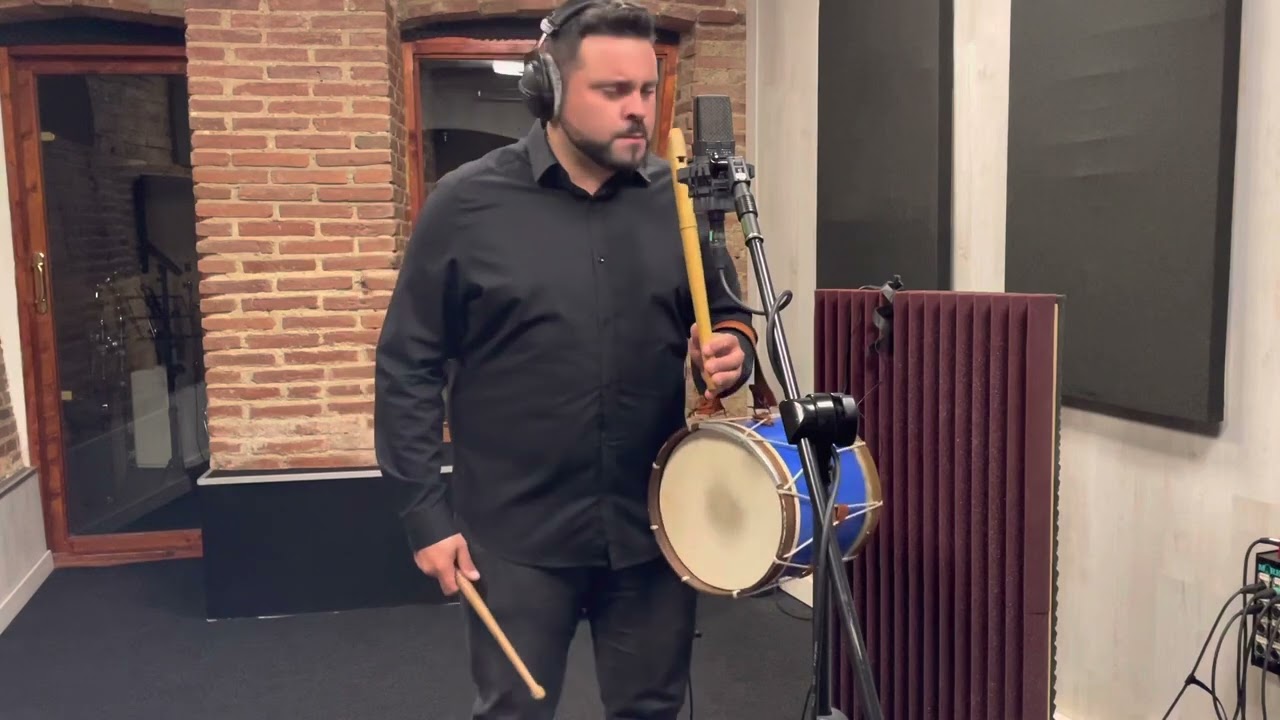 Arabesca • Luis Antonio Pedraza