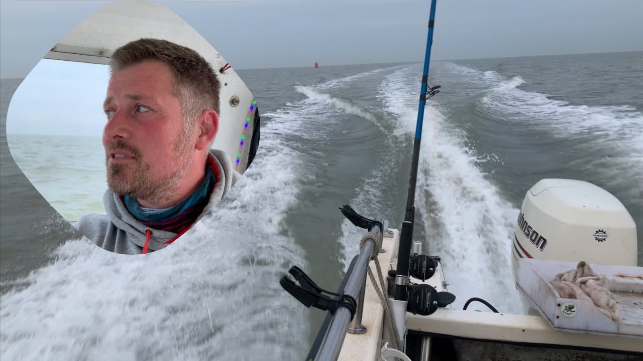Evening boat fishing at Rough Towers, Suffolk | summer species on light tackle