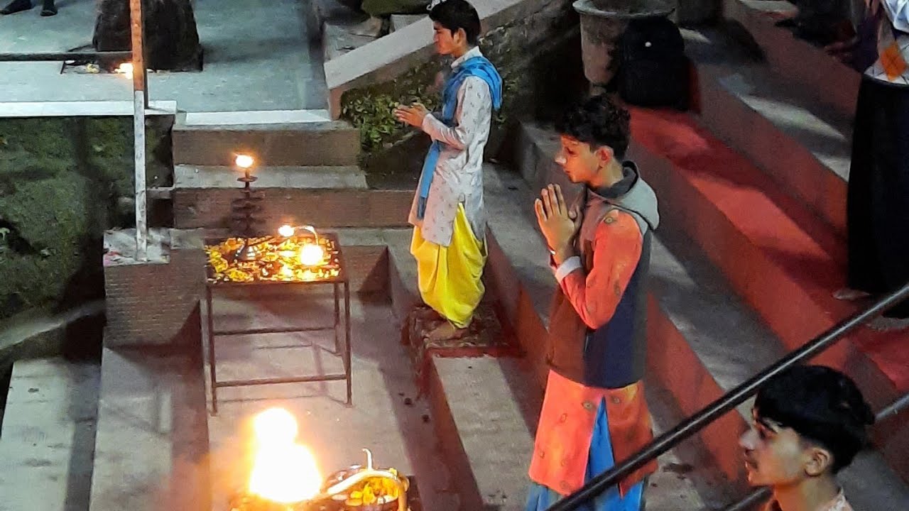 मां गंगा आरती  is live