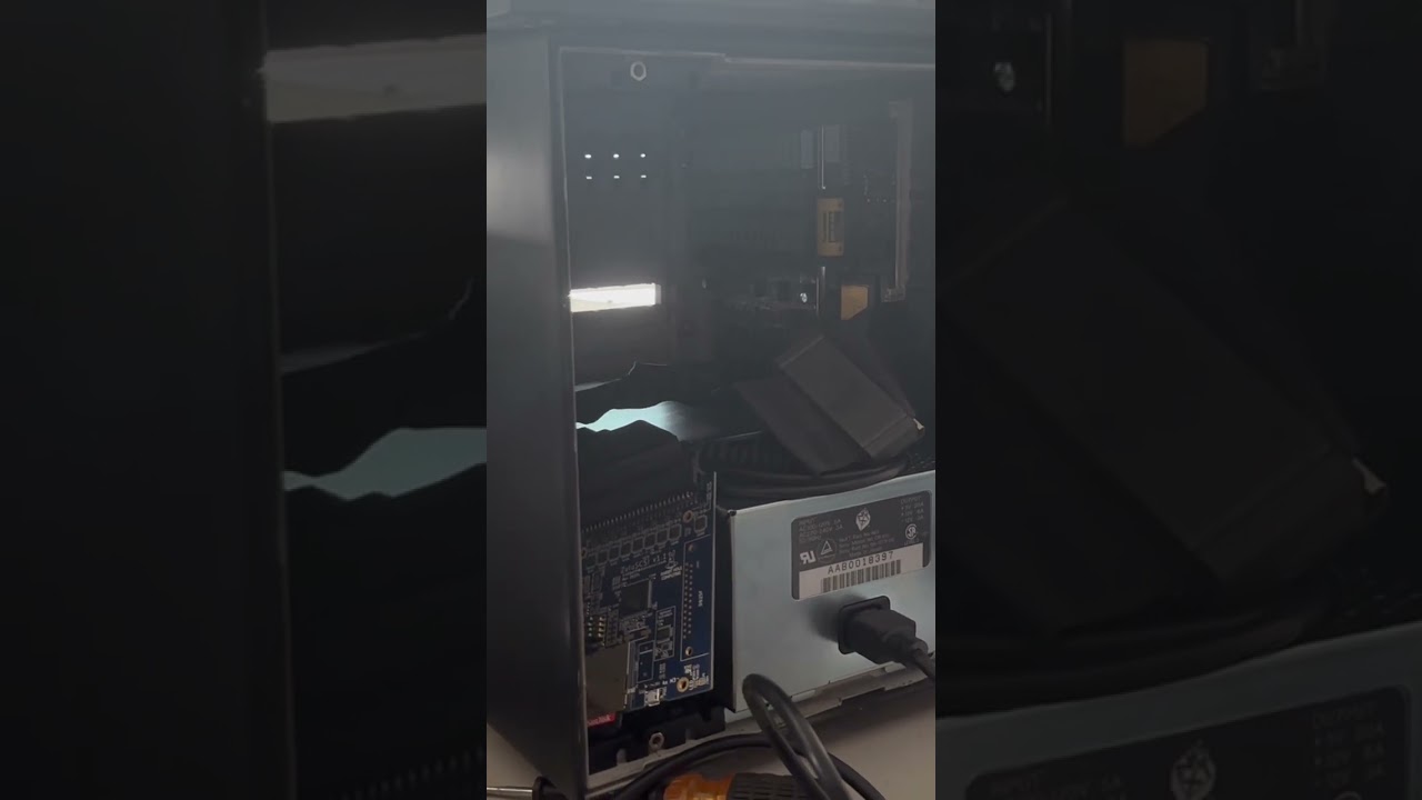 Daniel  NeXT Cube 68040 25Mhz new caps new powersupply new ram new 32gb zuluscsi  loaded with apps