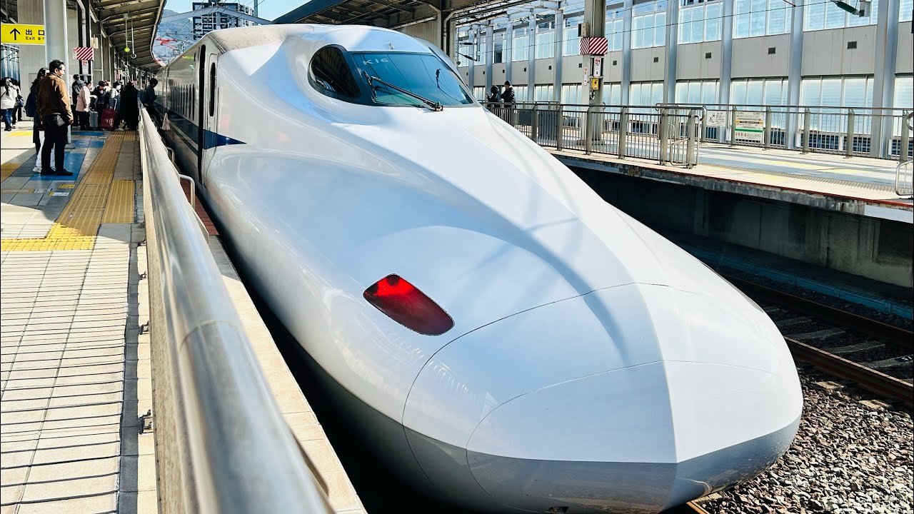 JR 니시니혼 산요 신칸센 N700S계 전동차 고쿠라역 진입(JR西日本 山陽新幹線 N700S系電車 小倉市駅 進入) 노조미, 하카타행(のぞみ、博多行き)