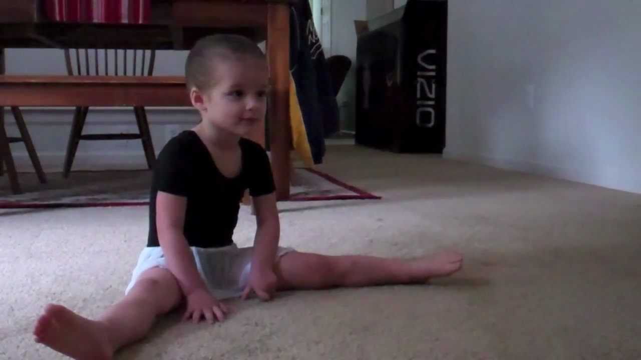 2 Year Old Hayley Doing Ballet Dance (WK 22)