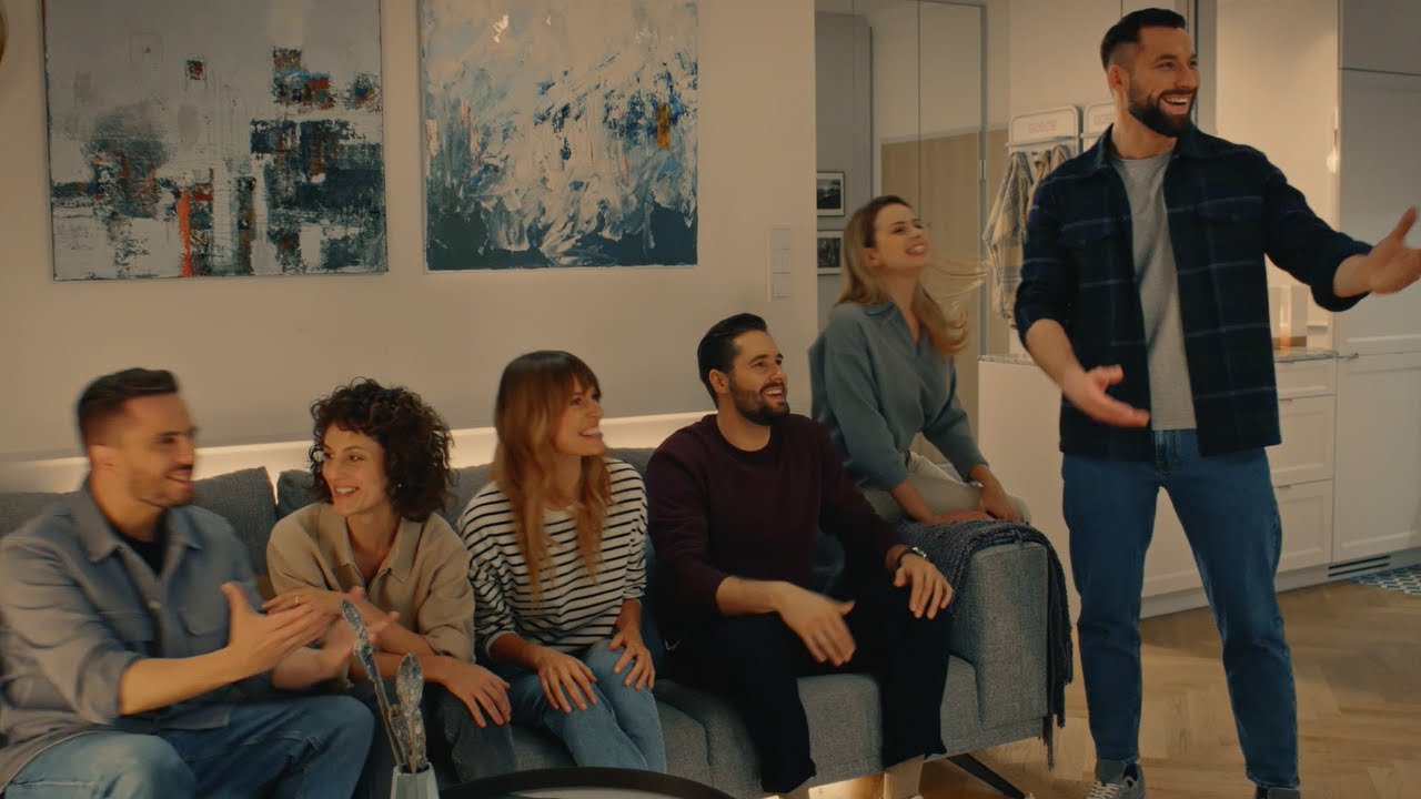 Włącz piłkarskie emocje | Dokup Internet stacjonarny z telewizją od Play i dostępem do CANAL+ online