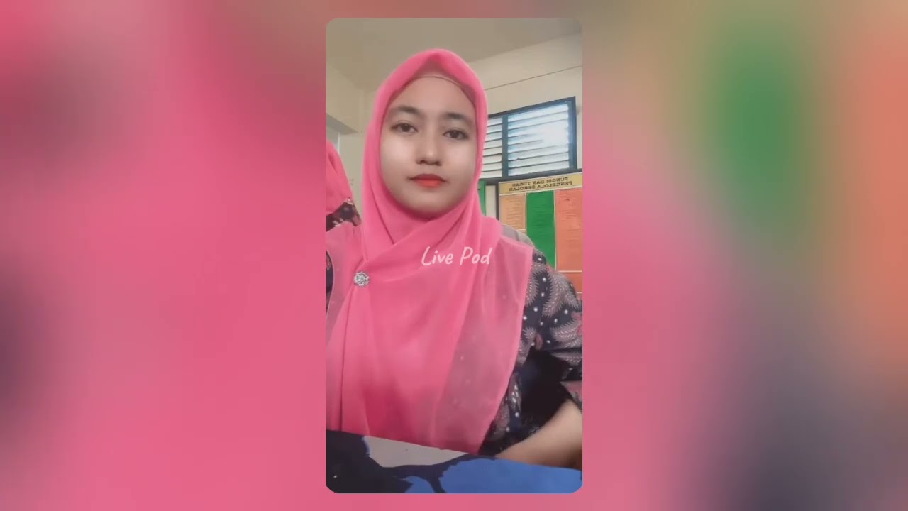 The teacher is tired but will persevere for the sake of the children at school. #teacher #beautiful