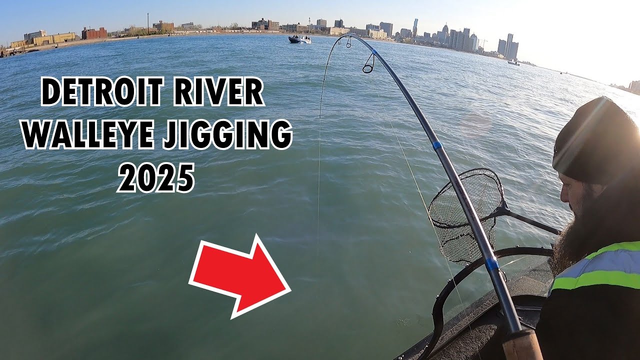 QUICK 2 MAN LIMIT !!! DETROIT RIVER WALLEYE JIGGING IN MUDDY WATERS