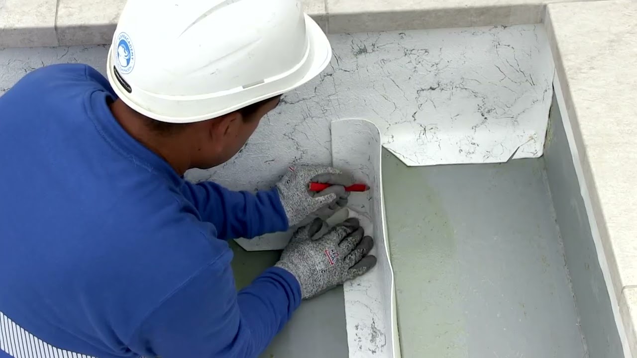 Comment installer une membrane armée en PVC sur un escalier de piscine? | SOPREMAPOOL 3D