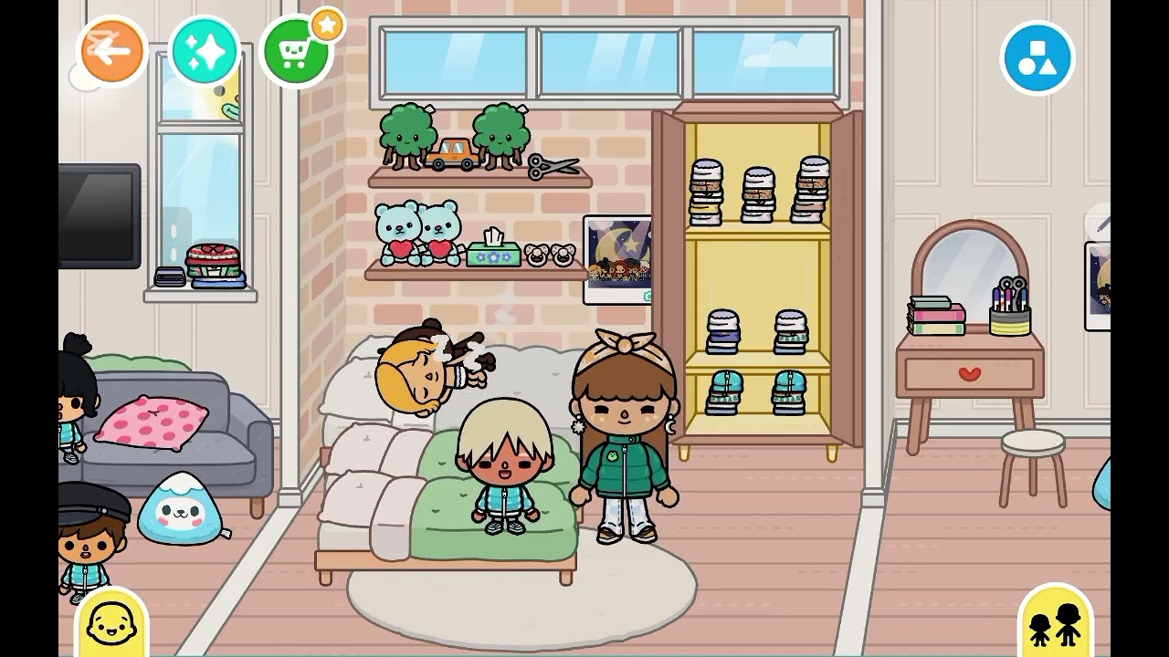Dit is een video van toca Boca dat de moeder en kinderen naar school gaan (deel 1)morgen komt deel 2