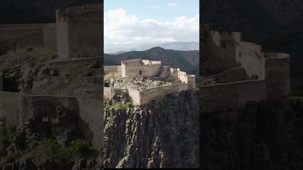 Величественный средневековый замок Kov Kalesi в Турции