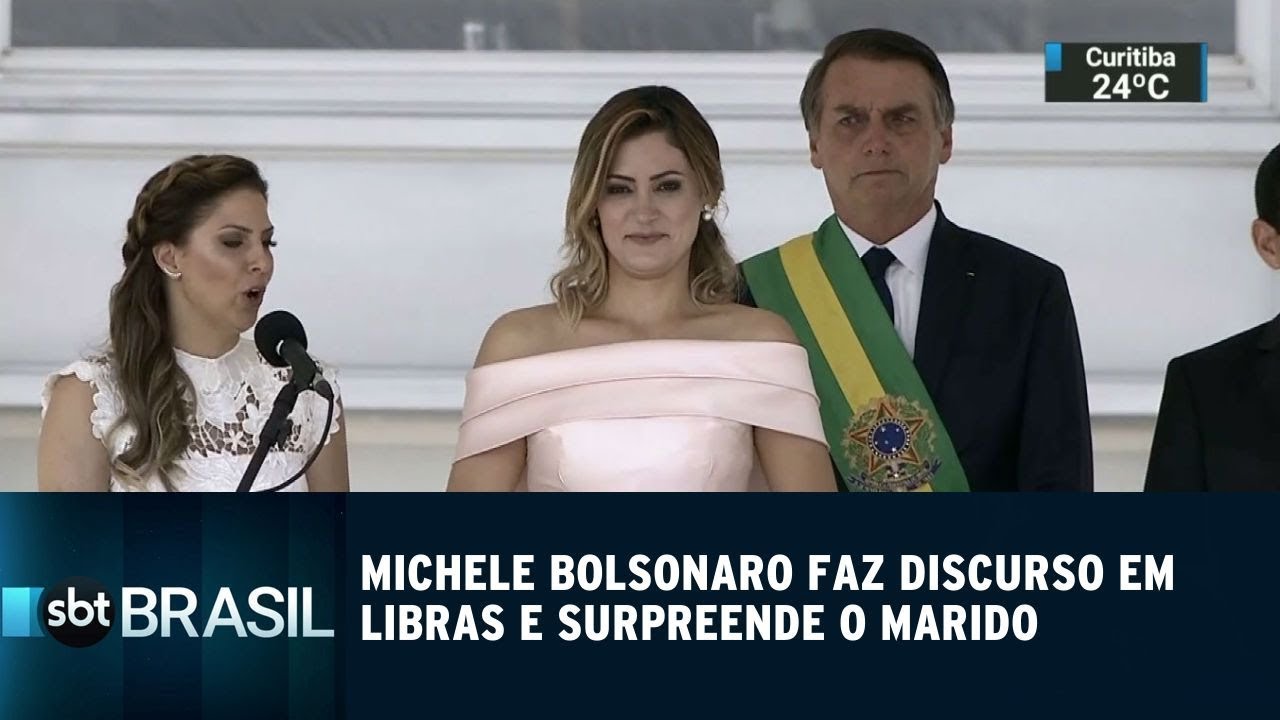 Michele Bolsonaro faz discurso em libras e surpreende o marido | SBT Brasil (01/01/19)