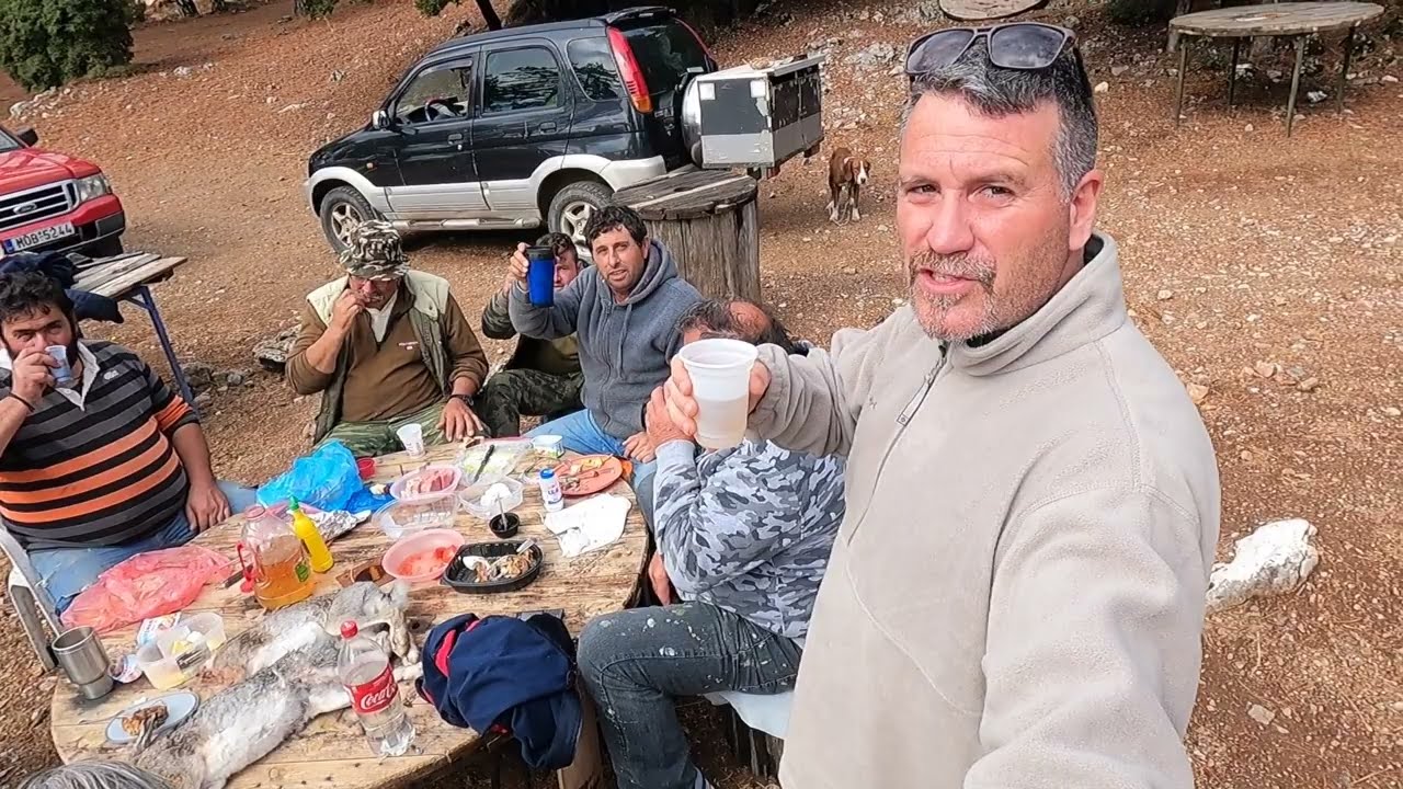 Η θέα από τα 1153 μέτρα  είναι πανέμορφη όρος Καρβούνης Σάμος (#474)