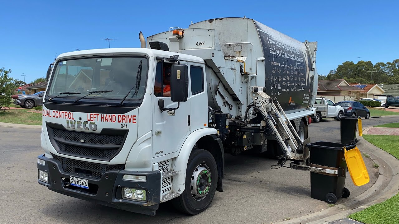 Glenmore Park Recycling - 938 & 941