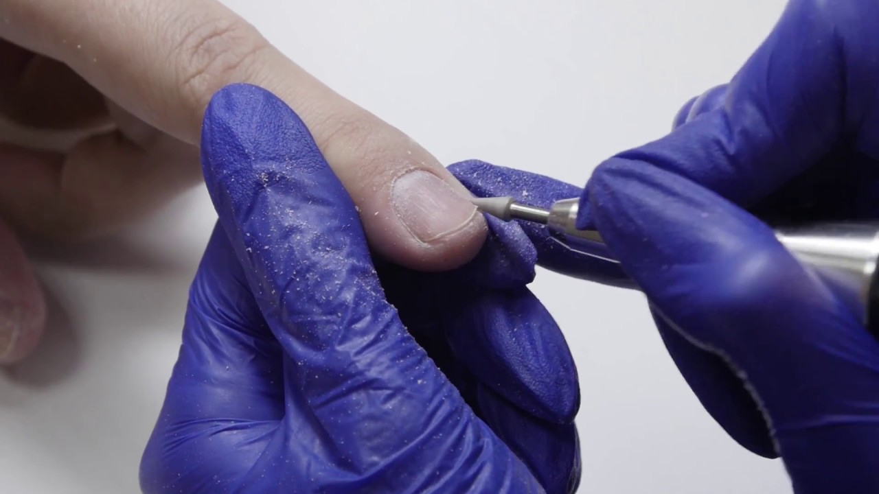 Мужской комбинированный аппаратный маникюр