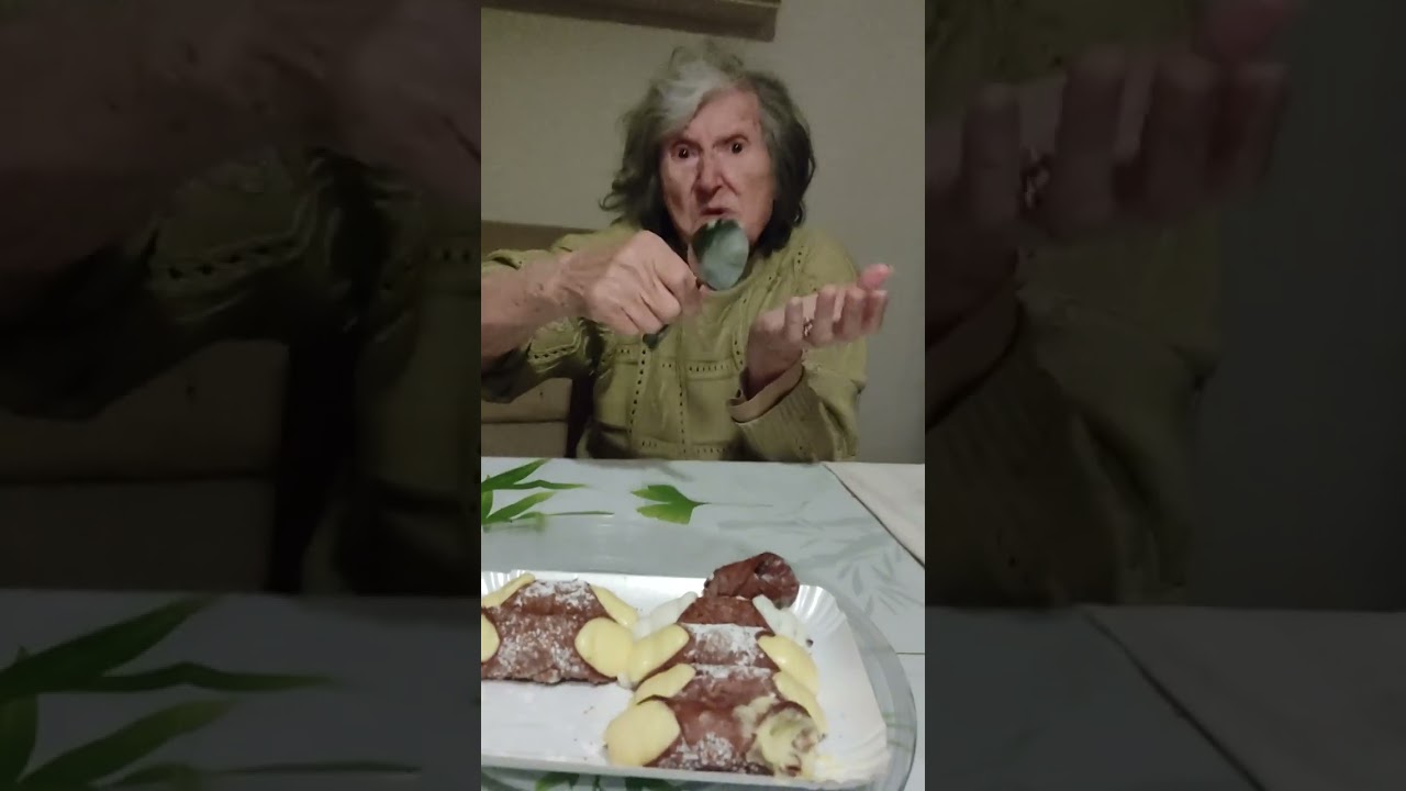 Nonna Maria Rosa in attesa di una visita