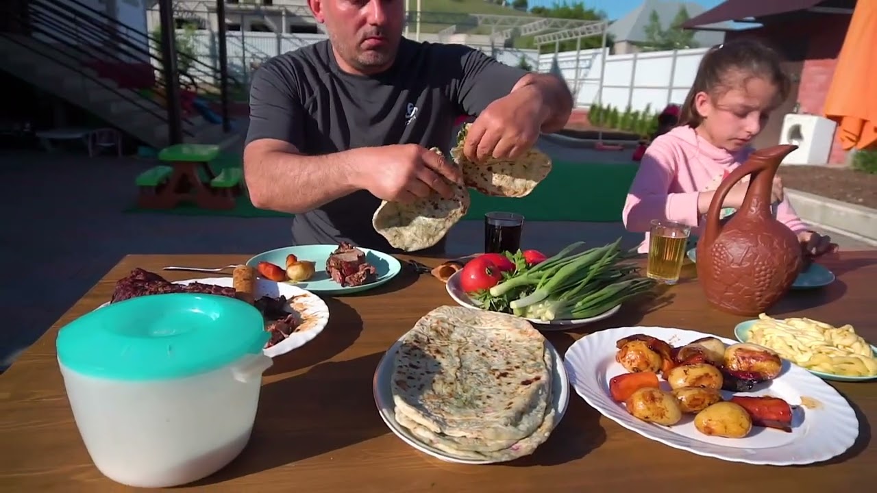 Мясо в духовке по-кавказски.